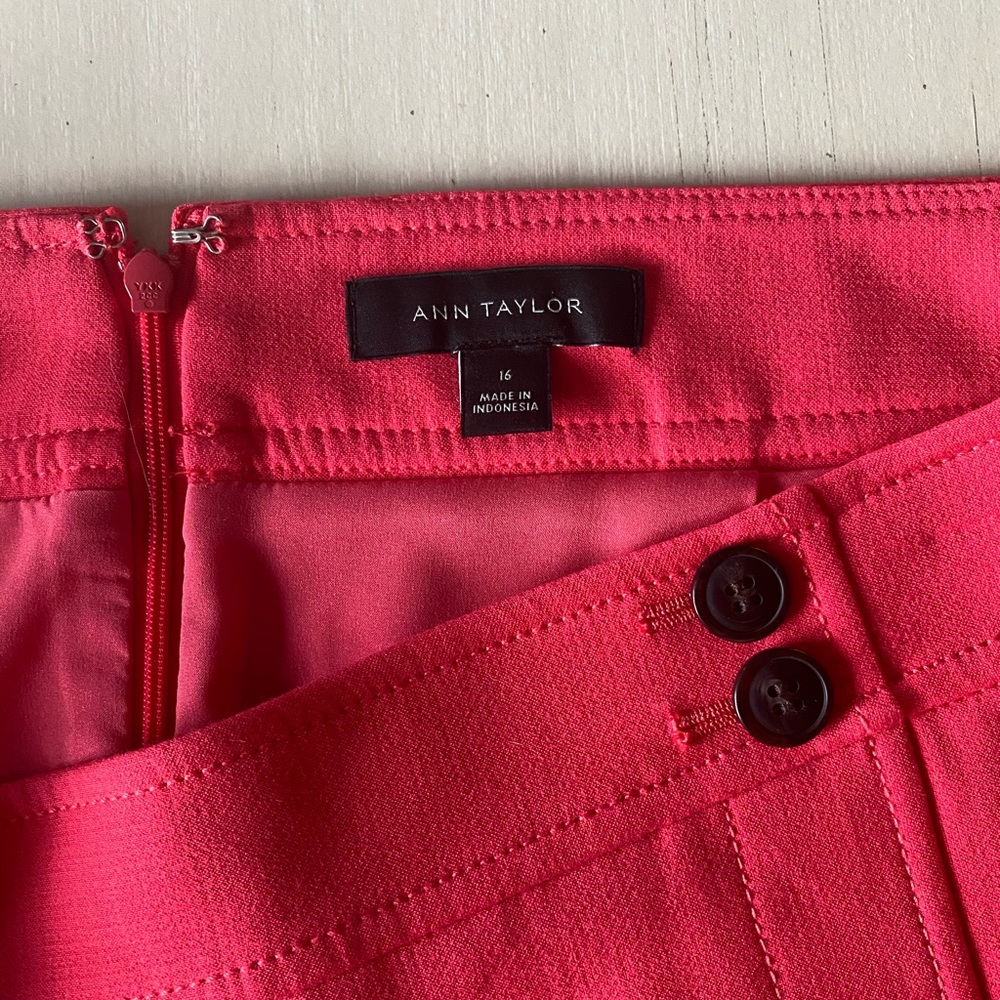 Ann Taylor Coral Pink Pencil Skirt Size 16